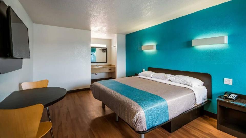 Motel 6 Houston, Tx Fm 1960 バメル エクステリア 写真