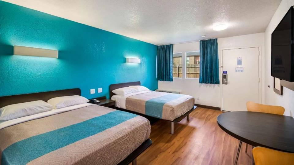 Motel 6 Houston, Tx Fm 1960 バメル エクステリア 写真
