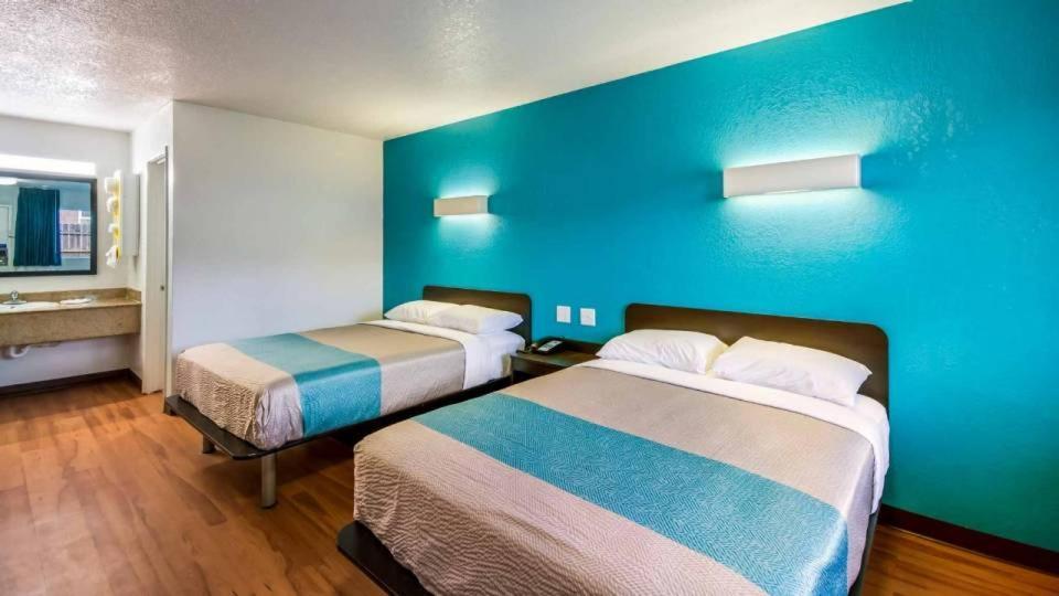 Motel 6 Houston, Tx Fm 1960 バメル エクステリア 写真